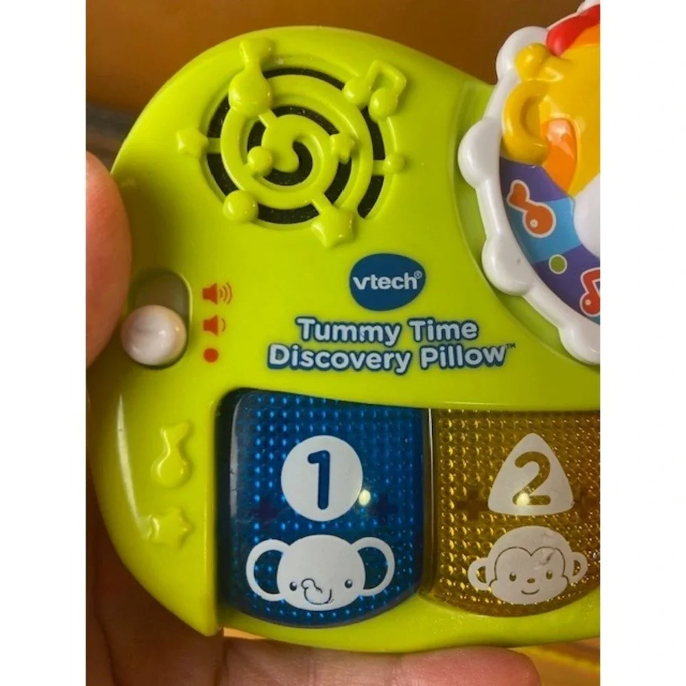 VTech Tummy Time Discovery Pillow Replacement Toy Giraffe Music Lights Working